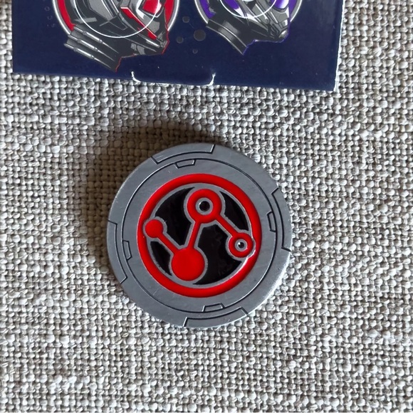 Marvel Ant-Man Quantumania Pym Particle Pin Badge Disney Movie Insider Exclusive - Picture 4 of 7